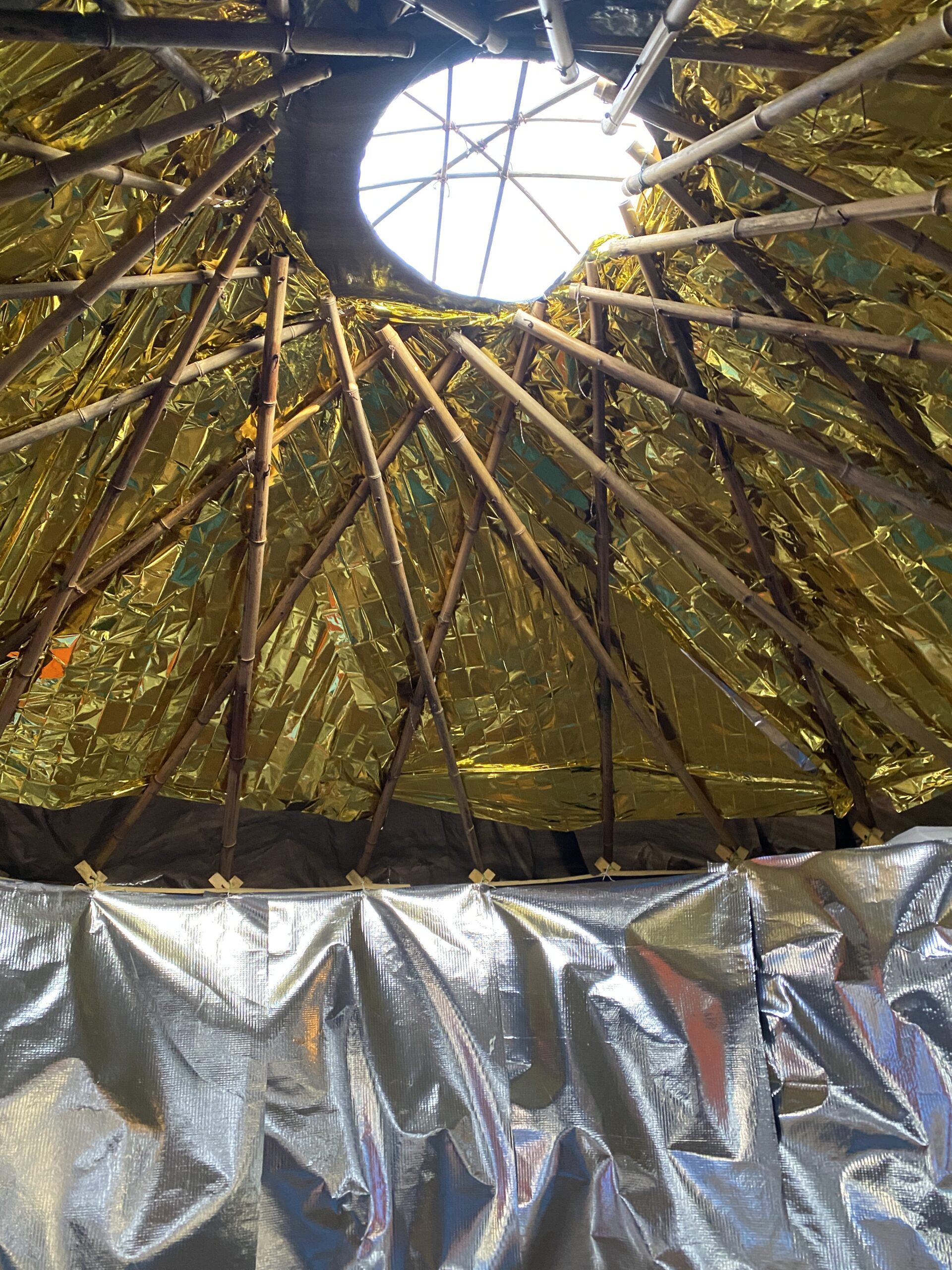 Ecole Flex yourte 2 - Pascale Joffroy Espace jeux tyrolienne bidonville