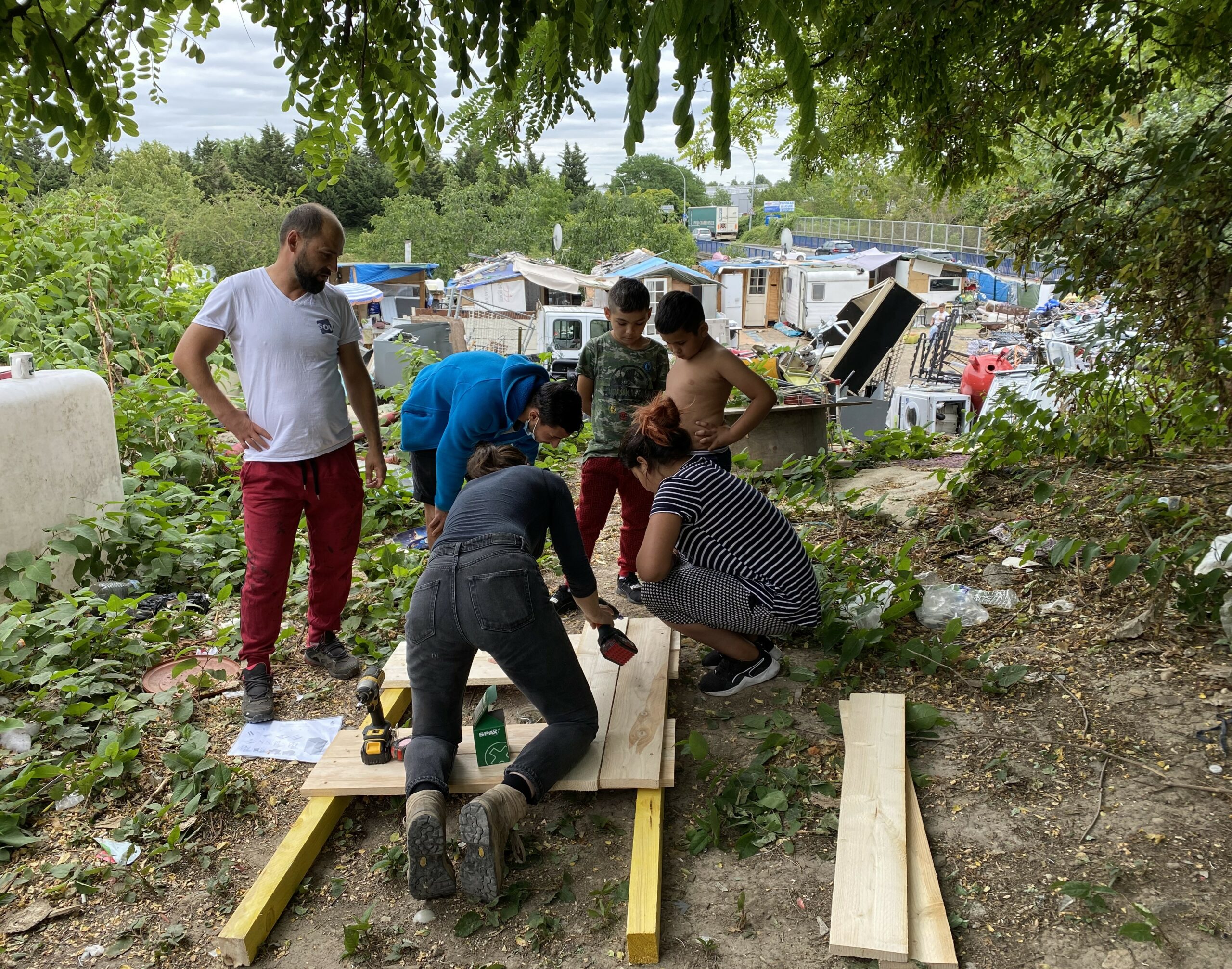 Travail collectif - Pascale Joffroy ecole-dans-les-arbres-bidonville